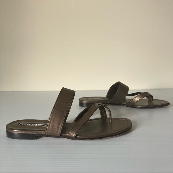 Manolo Blahnik Bronze Susa Leather Flat Sandal size EU 37.5 US 7 - Picture 5 of 10
